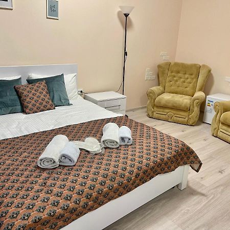 Chaplin Hotel Lviv Ngoại thất bức ảnh