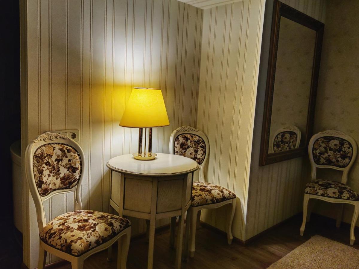 Chaplin Hotel Lviv Ngoại thất bức ảnh