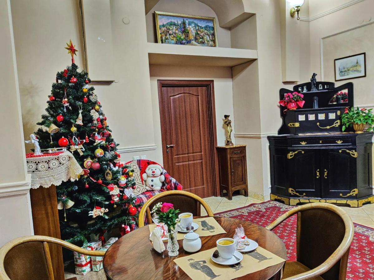 Chaplin Hotel Lviv Ngoại thất bức ảnh
