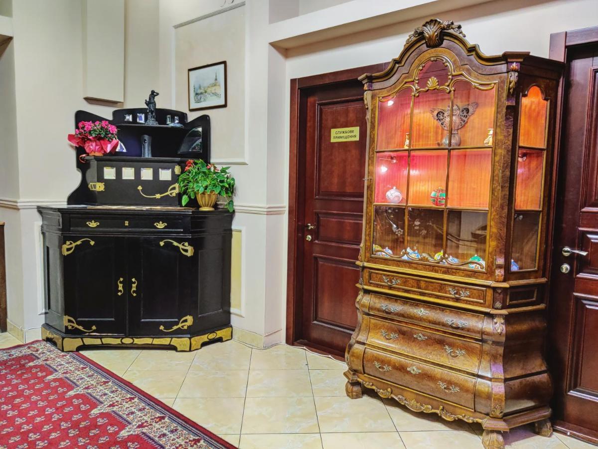 Chaplin Hotel Lviv Ngoại thất bức ảnh