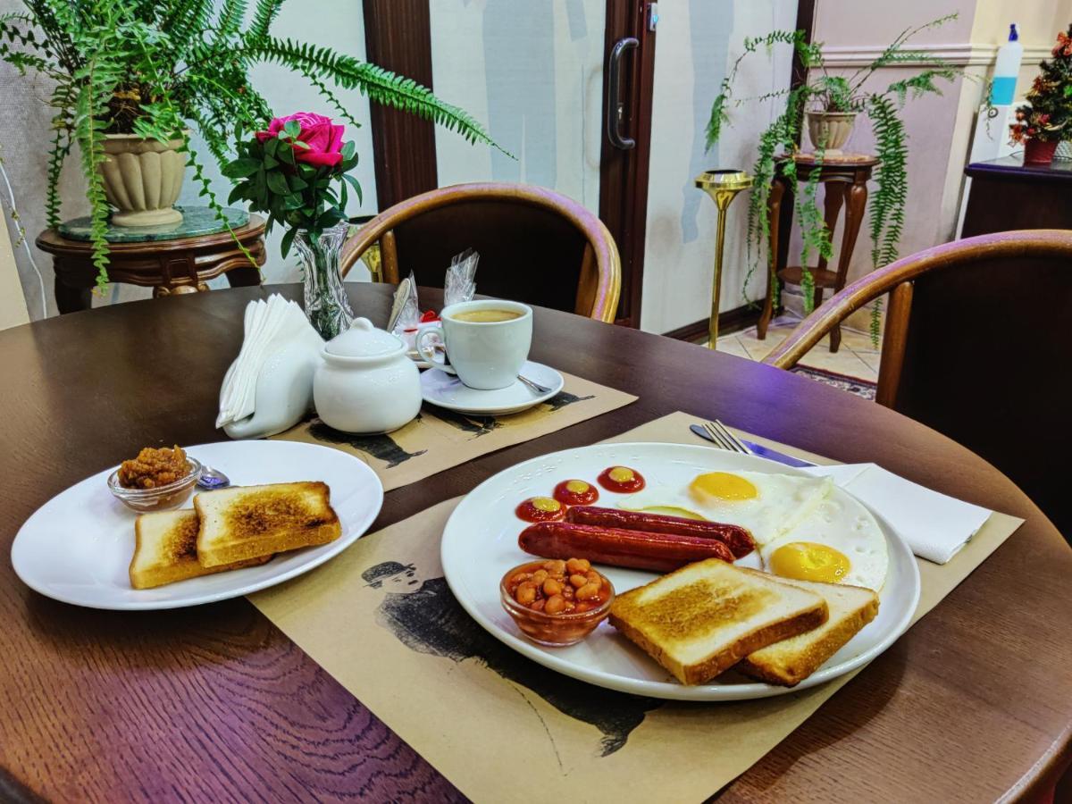 Chaplin Hotel Lviv Ngoại thất bức ảnh