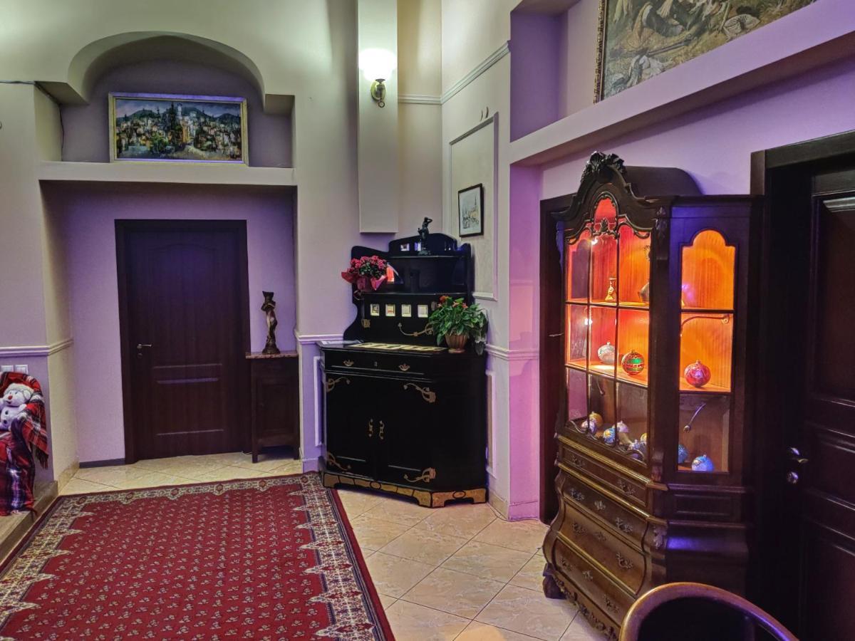 Chaplin Hotel Lviv Ngoại thất bức ảnh