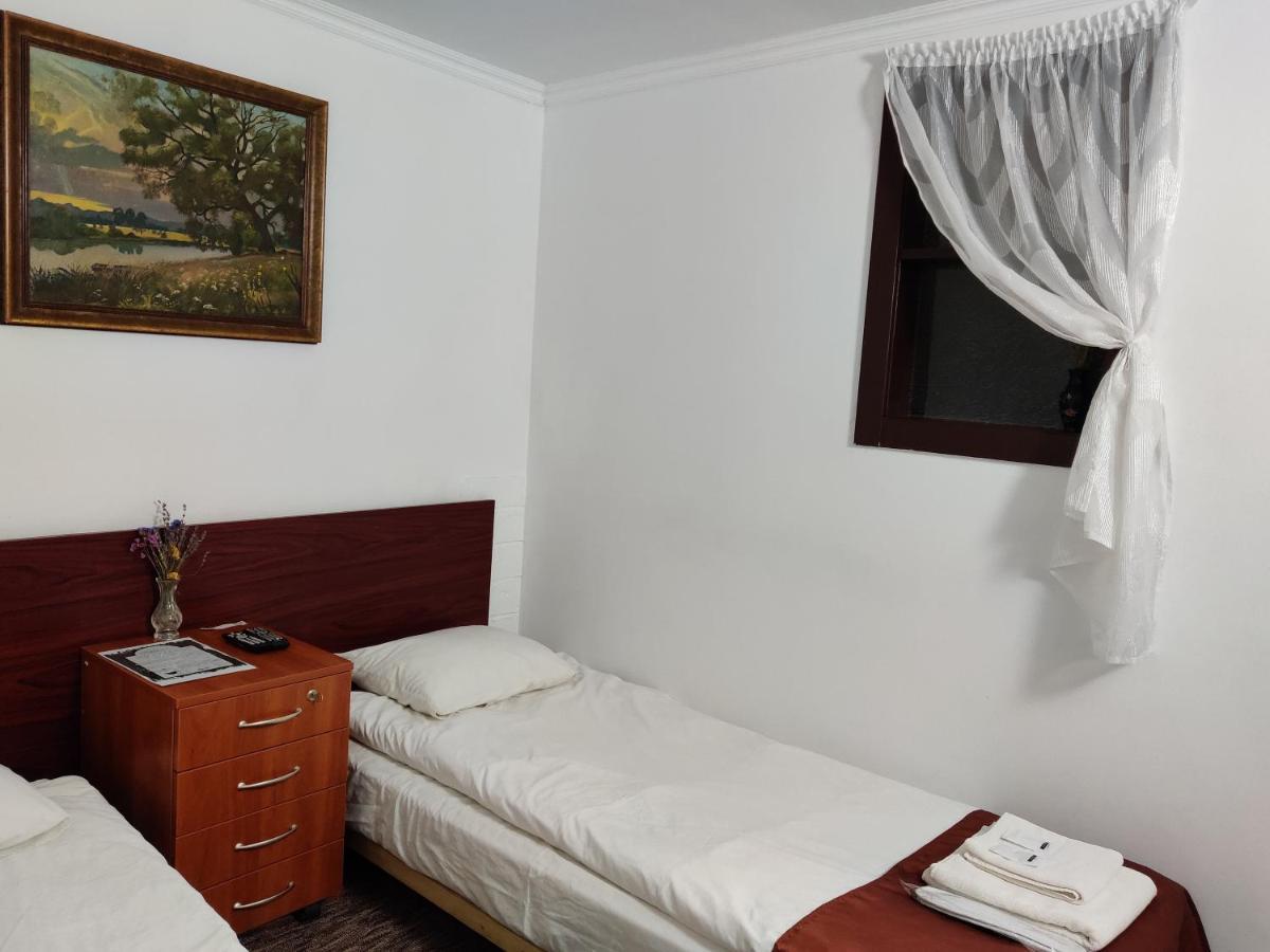 Chaplin Hotel Lviv Ngoại thất bức ảnh