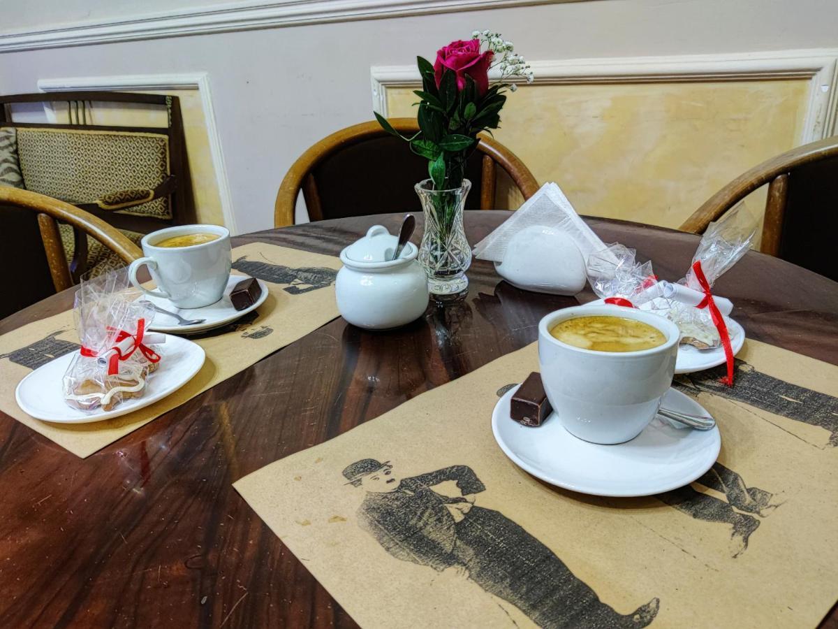 Chaplin Hotel Lviv Ngoại thất bức ảnh