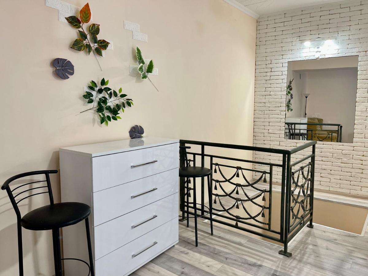 Chaplin Hotel Lviv Ngoại thất bức ảnh
