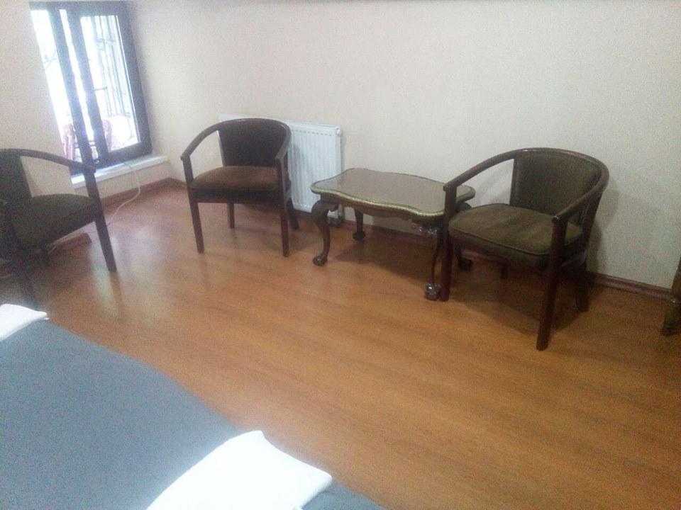 Chaplin Hotel Lviv Ngoại thất bức ảnh